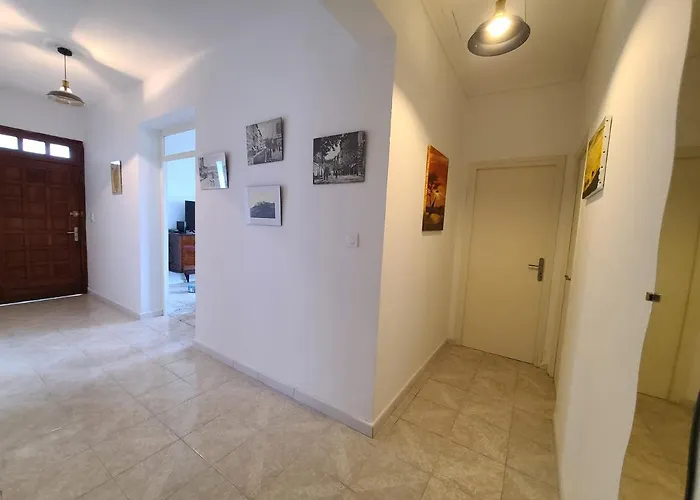 Apartment A Casa Di Loulou E Maria Furiani