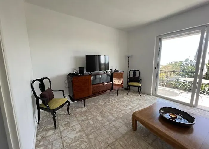 A Casa Di Loulou E Maria